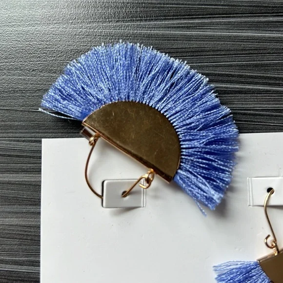 Forever 21 Fringe Earring - Picture 3 of 5